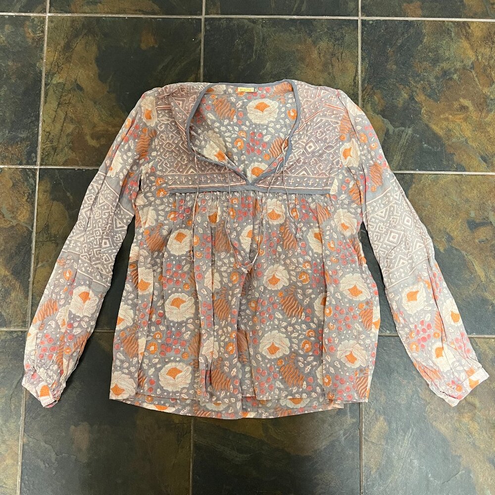 Matta brand, size small, poppy print blouse